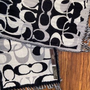 Authentic oblong signature Coach wool scarf